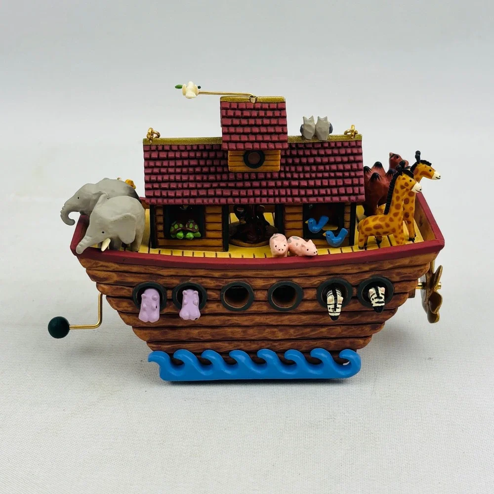 Hallmark Noah's Ark‎ Christmas Keepsake Ornament Hand Crank Movement 2004